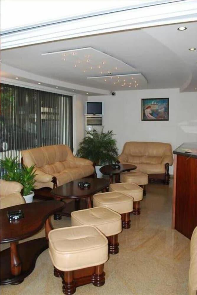 Italia Hotel เนเซบาร์ ภายนอก รูปภาพ