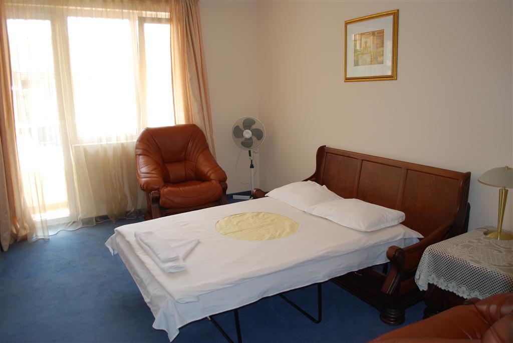 Italia Hotel เนเซบาร์ ภายนอก รูปภาพ