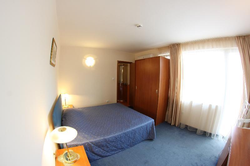 Italia Hotel เนเซบาร์ ภายนอก รูปภาพ