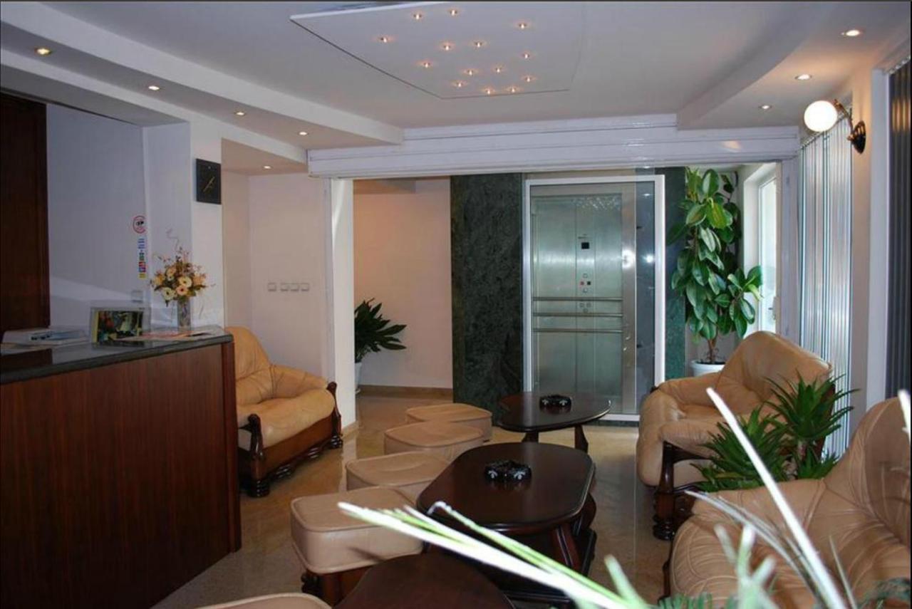 Italia Hotel เนเซบาร์ ภายนอก รูปภาพ